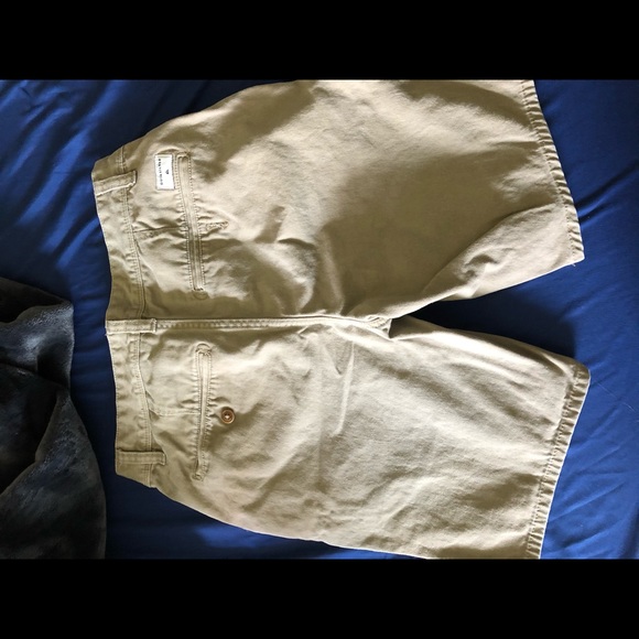 Shorts - Picture 2 of 3